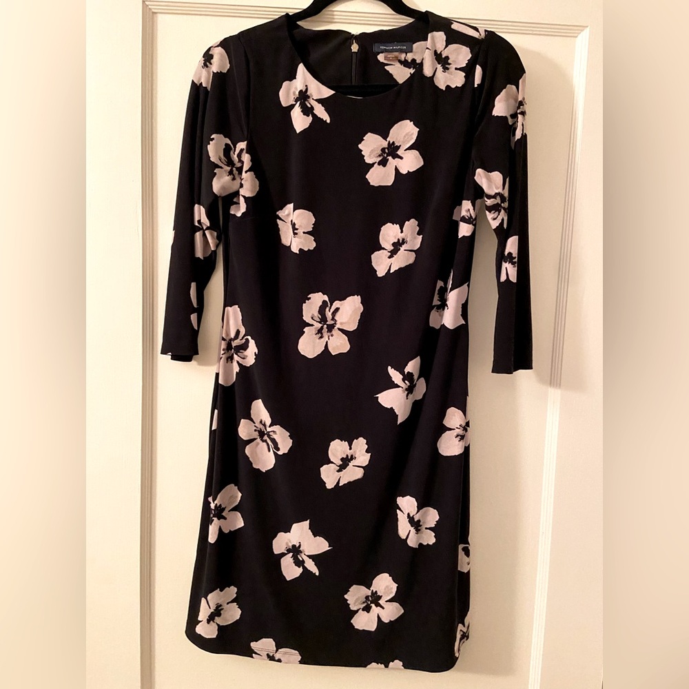 Tommy Hilfiger Women’s Dress Size 4 Black with floral pattern.